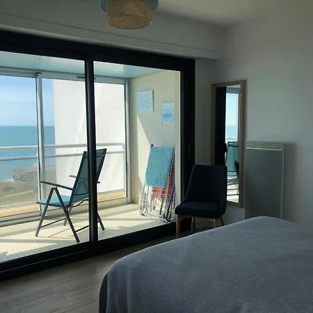 Le Panorama De La Corniche *