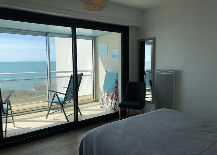 Le Panorama De La Corniche *